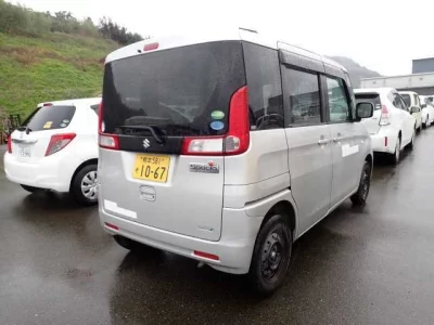 Suzuki Spacia