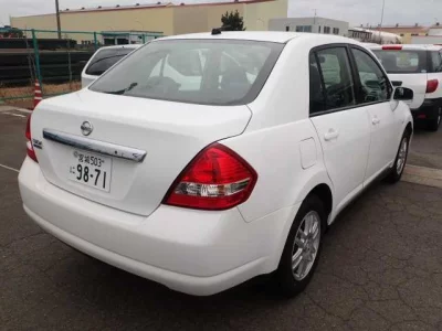 Nissan TIIDA LATIO