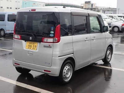 Suzuki Spacia