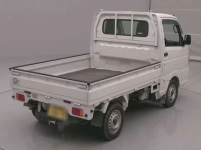 Nissan NT100 Clipper