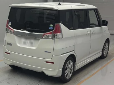 Mitsubishi DELICA D2