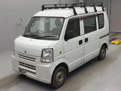 Mitsubishi Minicab Van
