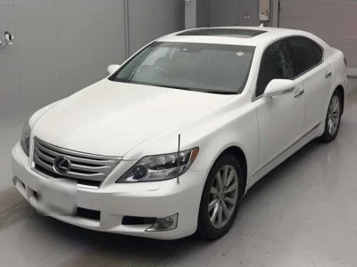 Lexus LS600h