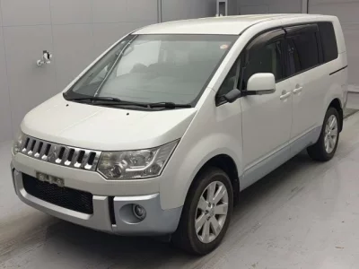Mitsubishi DELICA D5