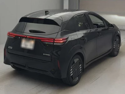 Nissan Aura