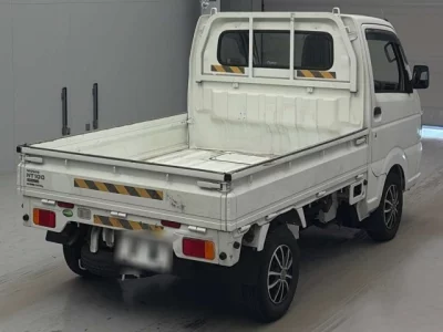 Nissan NT100 Clipper
