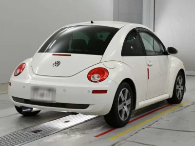 Volkswagen NEW BEETLE