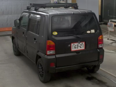 Daihatsu Naked
