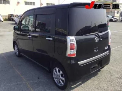 Daihatsu TANTO EXE