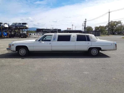 GM CADILLAC LIMOUSINE