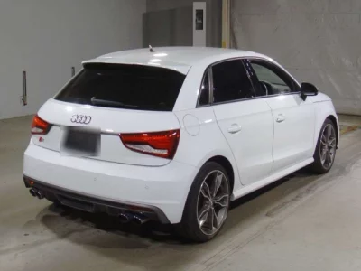 Audi S1