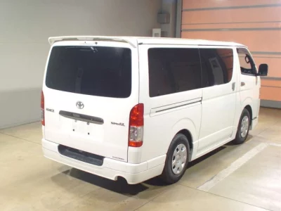 Toyota HiAce Van