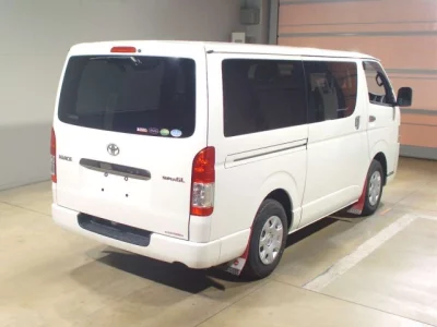 Toyota HiAce Van
