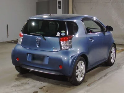 Toyota iQ