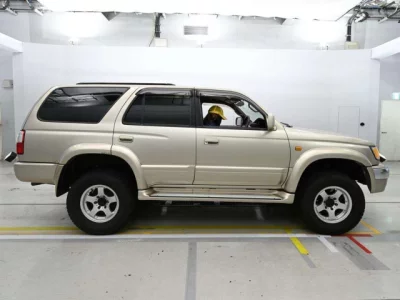 Toyota HILUX SURF