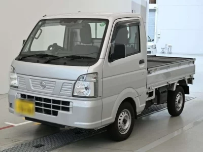 Nissan NT100 Clipper