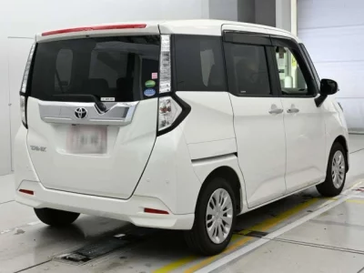 Toyota TANK