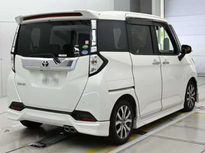 Toyota TANK