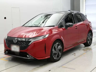 Nissan Aura