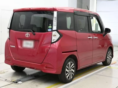 Toyota TANK