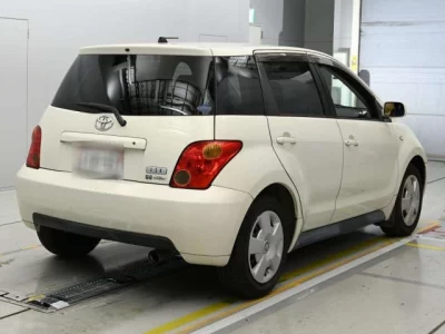 Toyota IST
