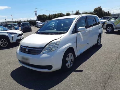 Toyota ISIS
