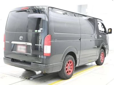 Toyota HiAce Van