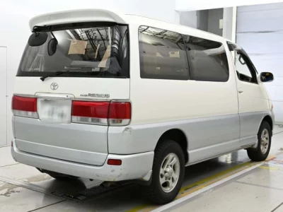 Toyota HIACE REGIUS
