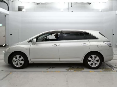 Toyota Mark X Zio