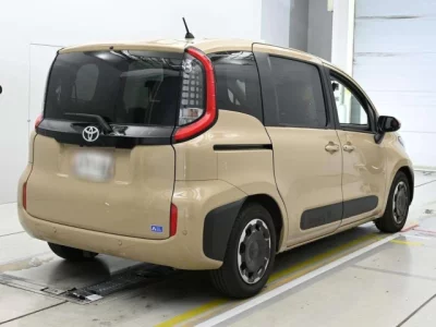 Toyota Sienta