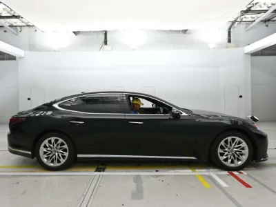 Lexus LS500