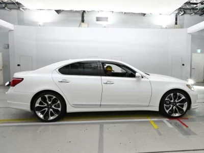 Lexus LS460L
