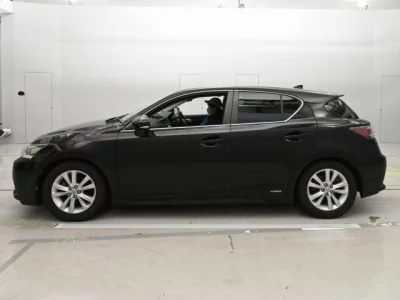 Lexus CT200h