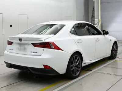 Lexus IS
