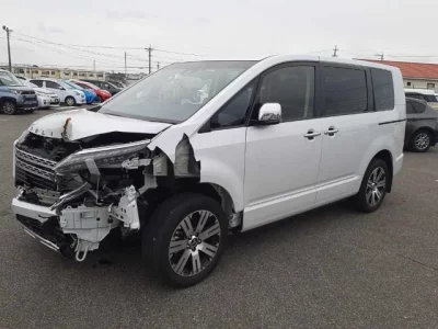 Mitsubishi Delica D:5