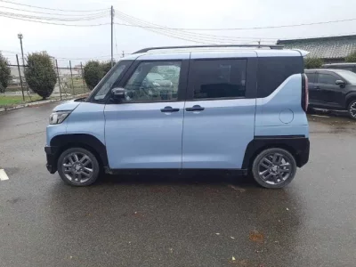 Mitsubishi Delica Mini