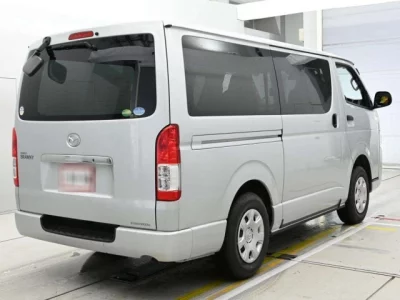 Mazda BONGO BRAWNY