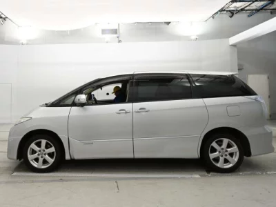 Toyota Estima Hybrid