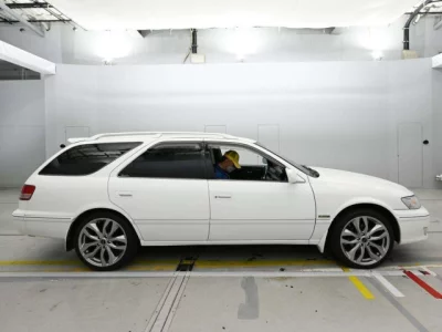 Toyota Mark II Wagon Qualis