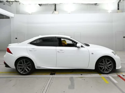 Lexus IS300h