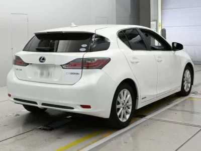 Lexus CT200h
