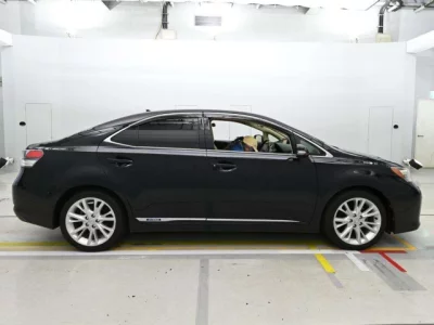 Lexus HS250h