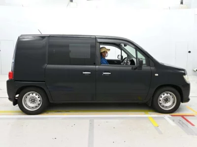 Honda Mobilio Spike