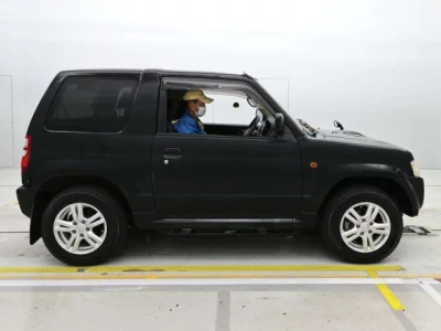 Mitsubishi Pajero Mini