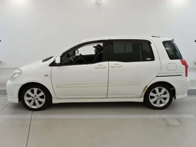 Toyota Raum
