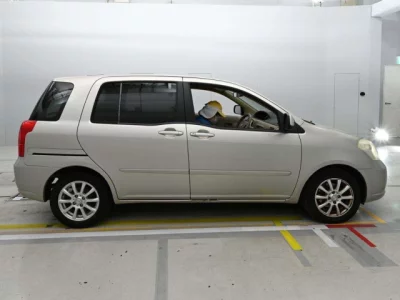Toyota Raum