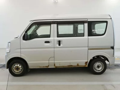 Mitsubishi Minicab Van