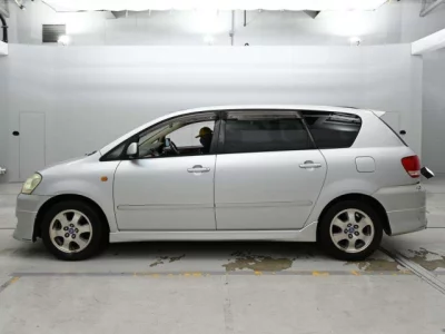 Toyota Ipsum
