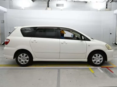 Toyota Ipsum