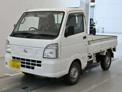 Nissan NT100 Clipper